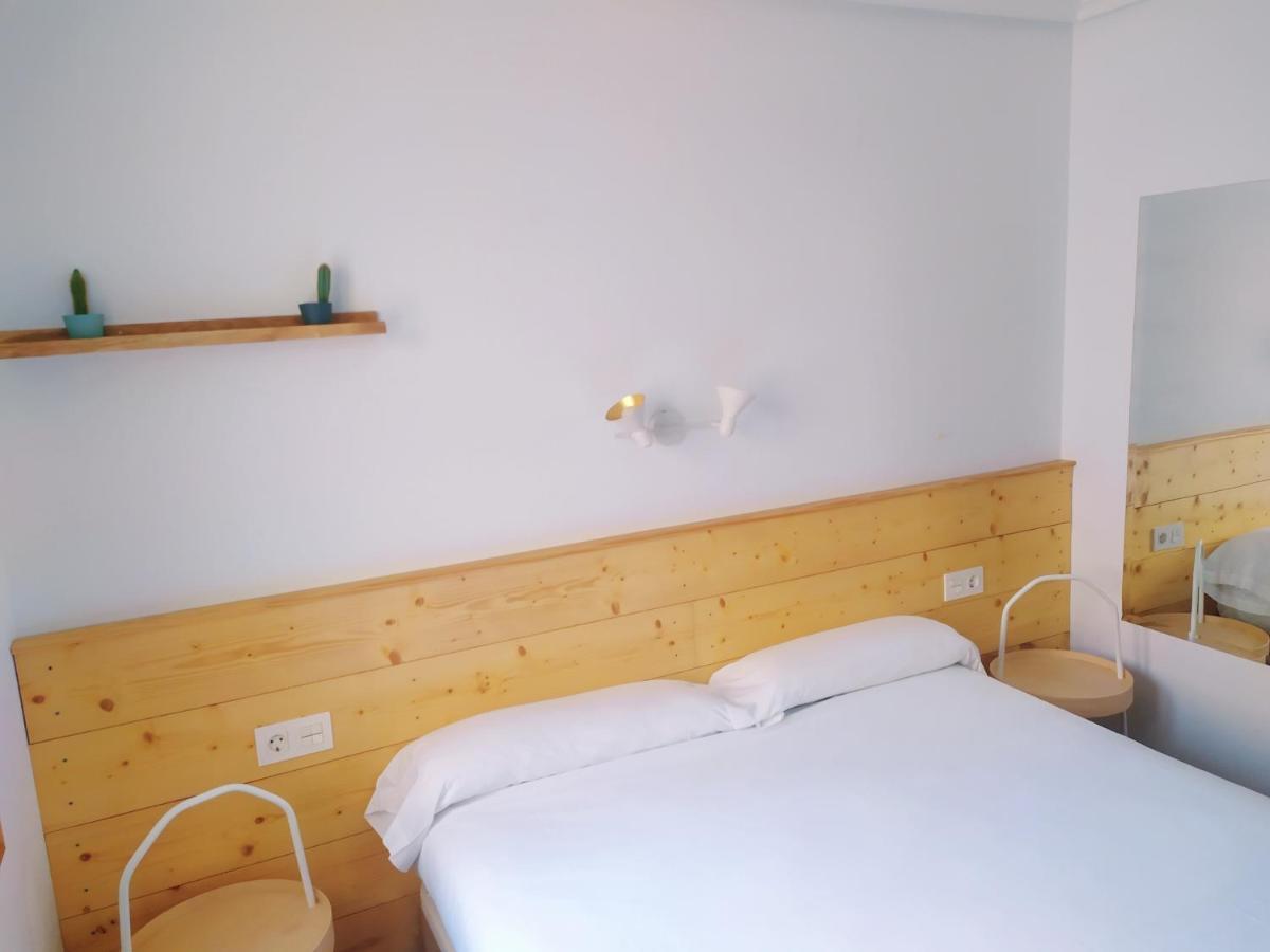 Pension Urkia San Sebastián Esterno foto