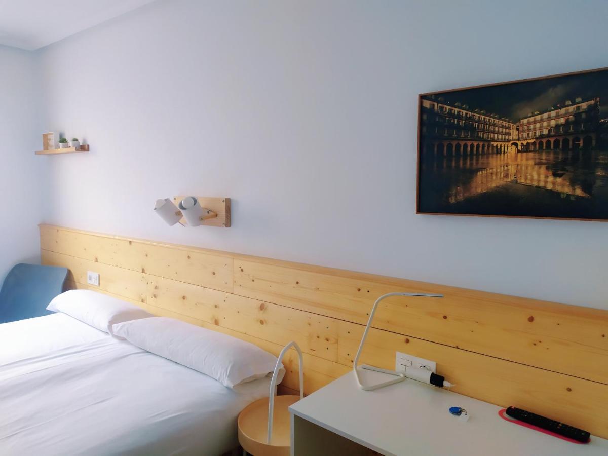 Pension Urkia San Sebastián Esterno foto