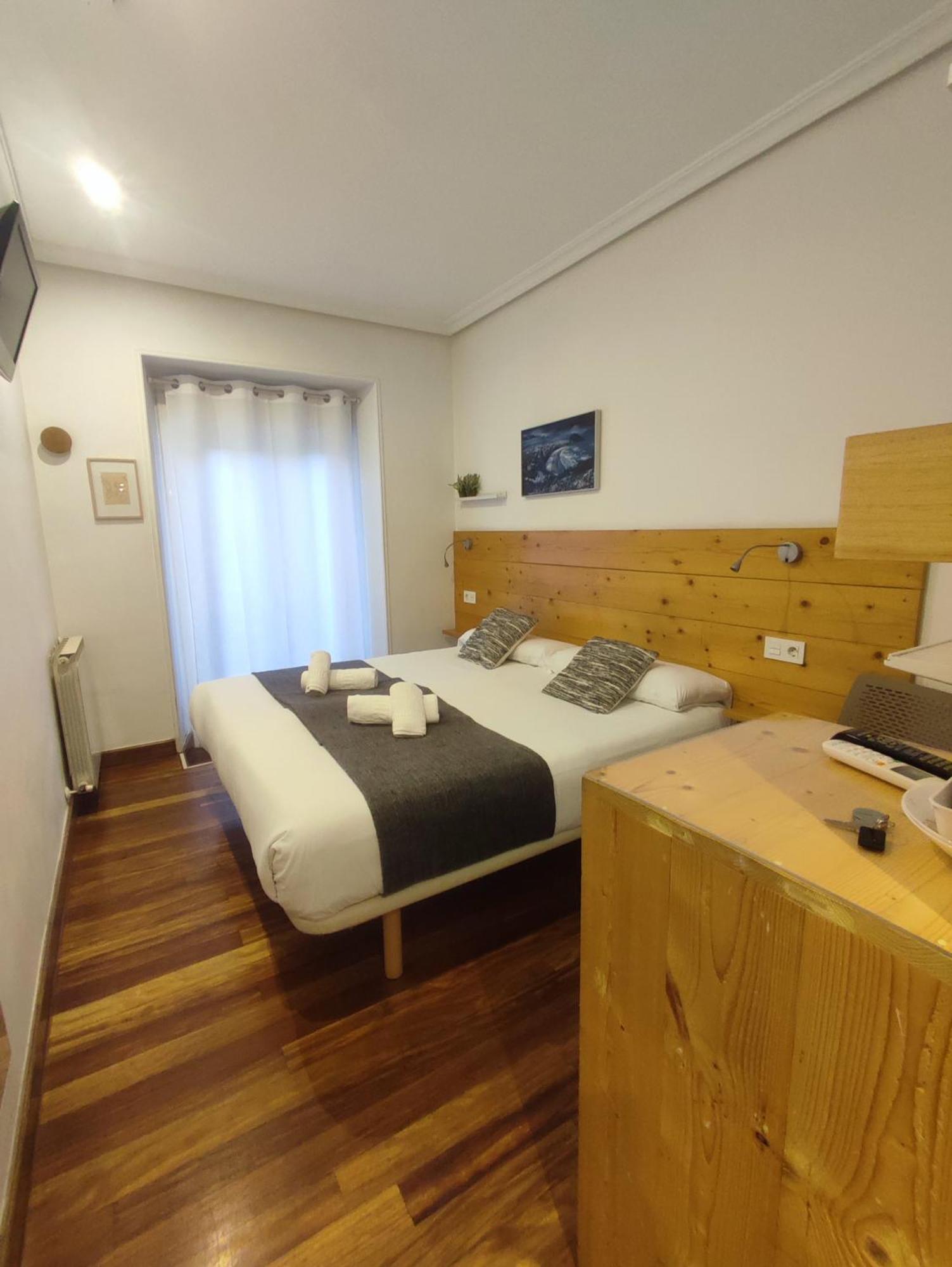Pension Urkia San Sebastián Esterno foto