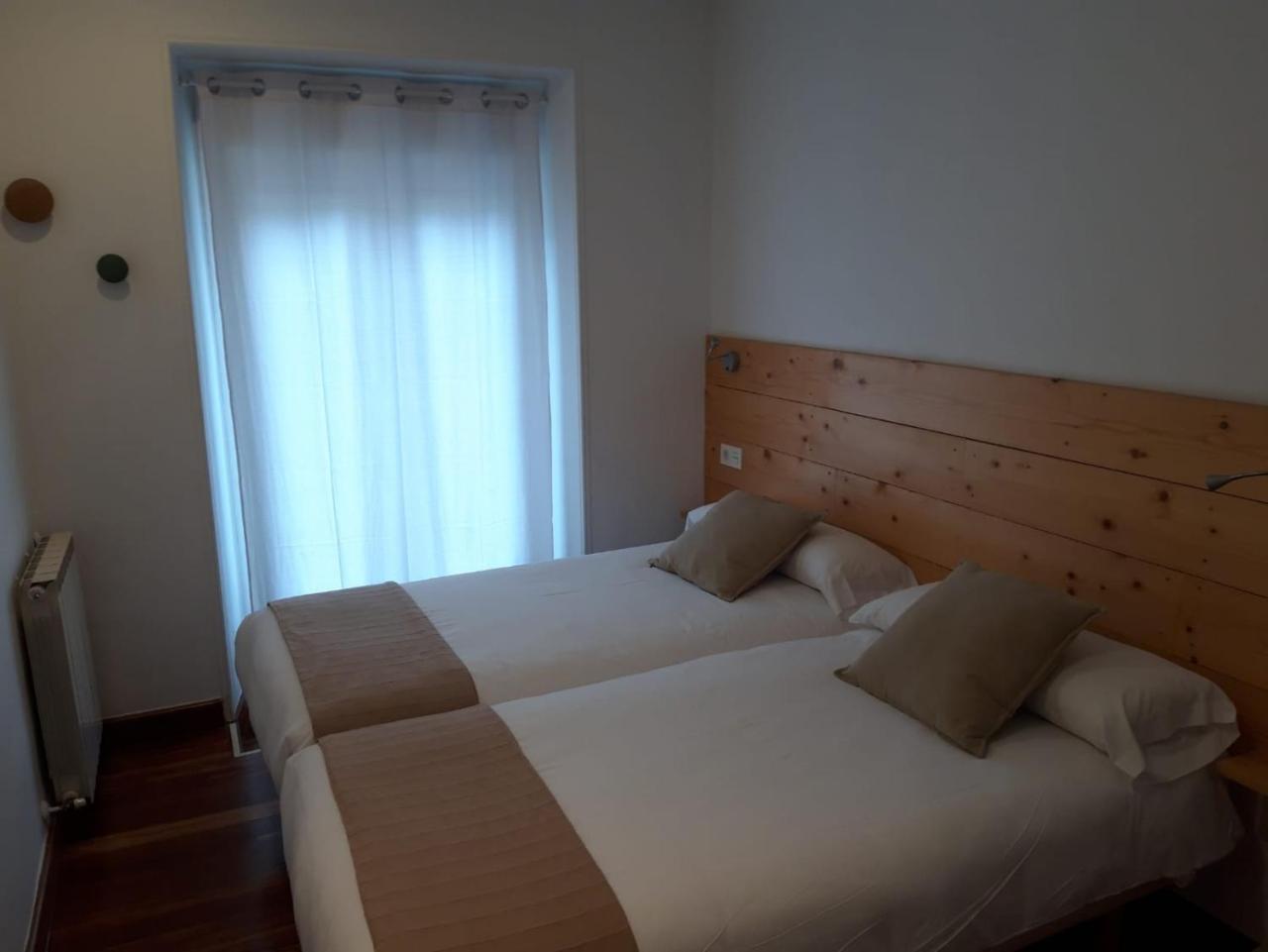 Pension Urkia San Sebastián Esterno foto