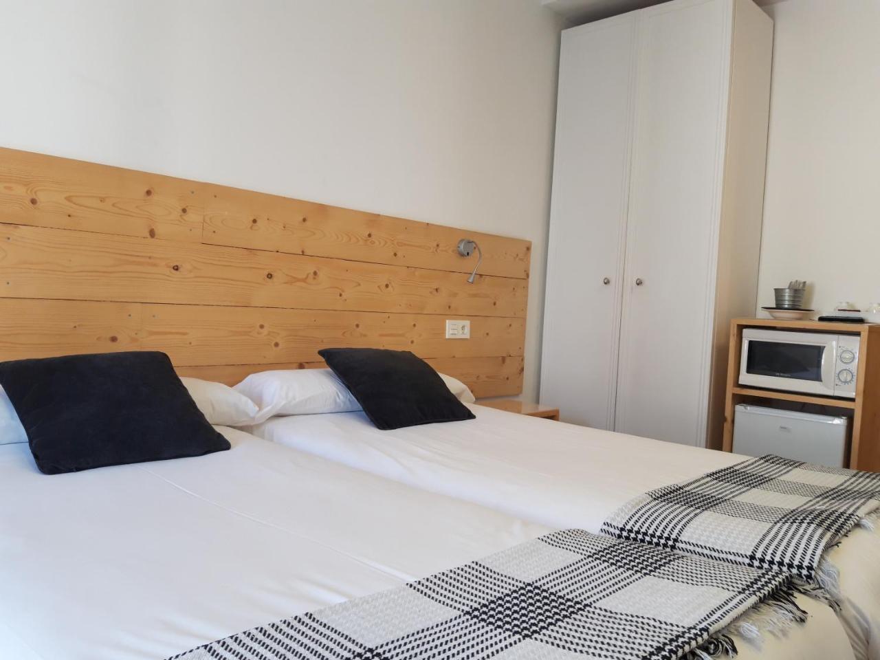 Pension Urkia San Sebastián Esterno foto
